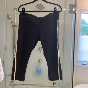 LULULEMON CROPPED LEGGINGS